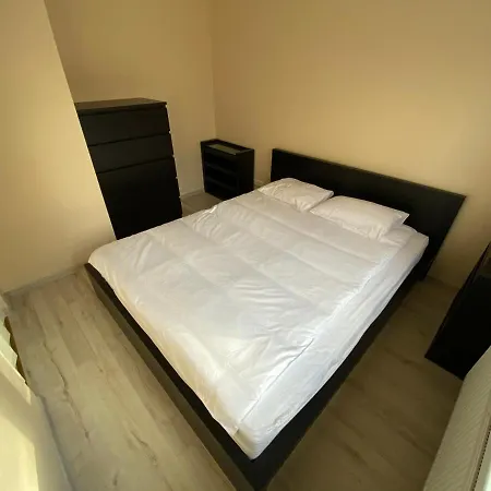 Cozy In A Quiet City Center Area Apartment *